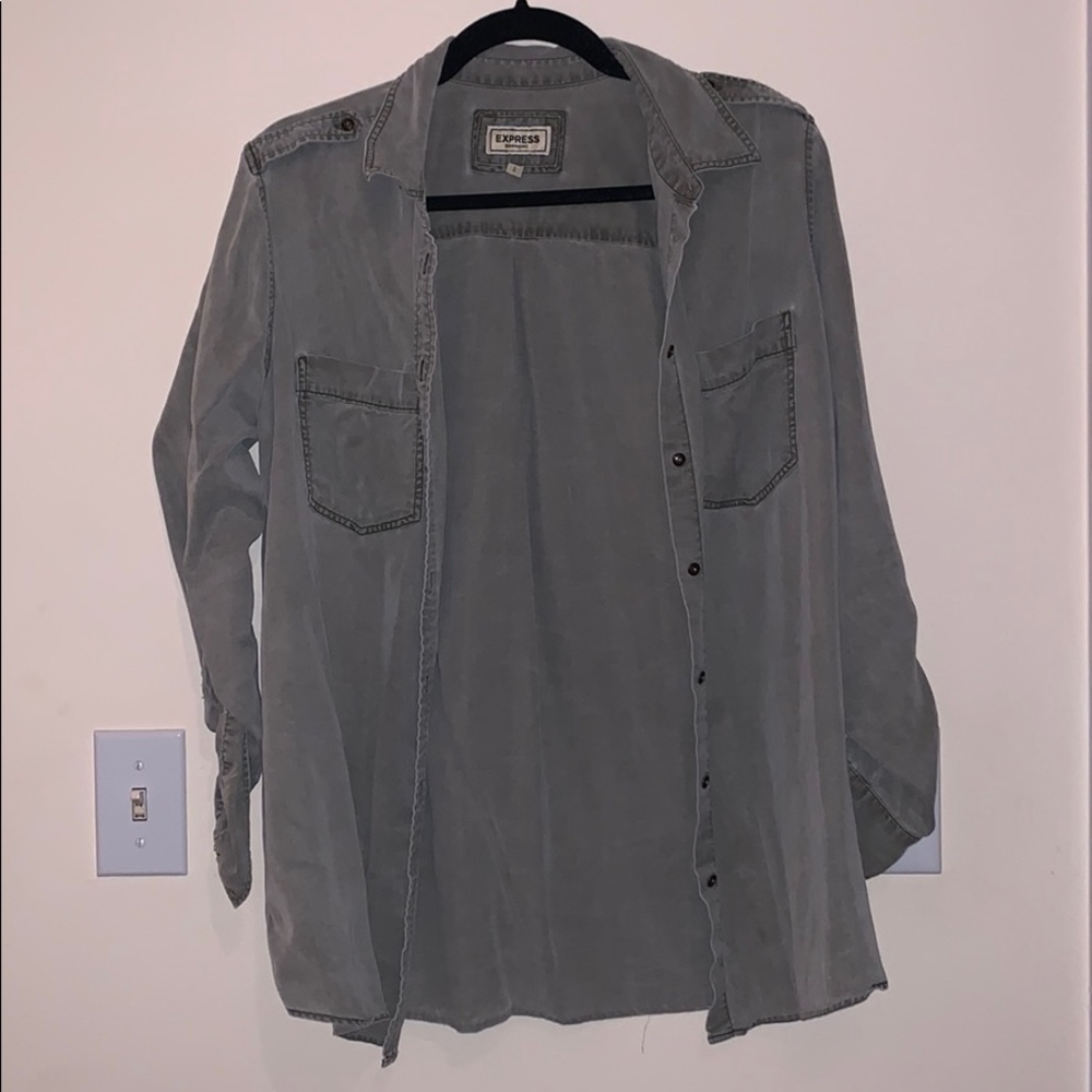 Express button up
